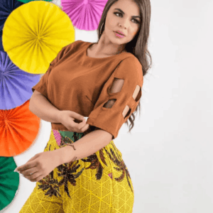 Blusa com detalhe na manga RF-581